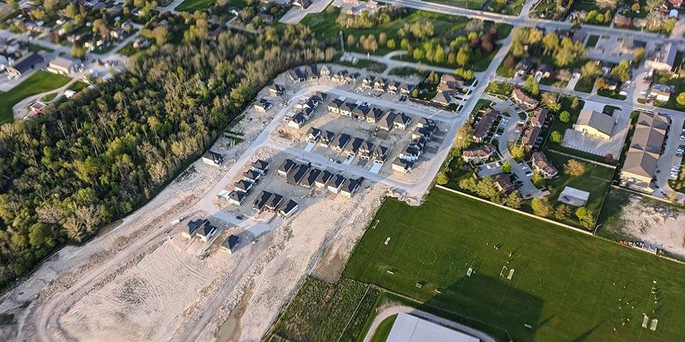 An aerial photo of buildings.